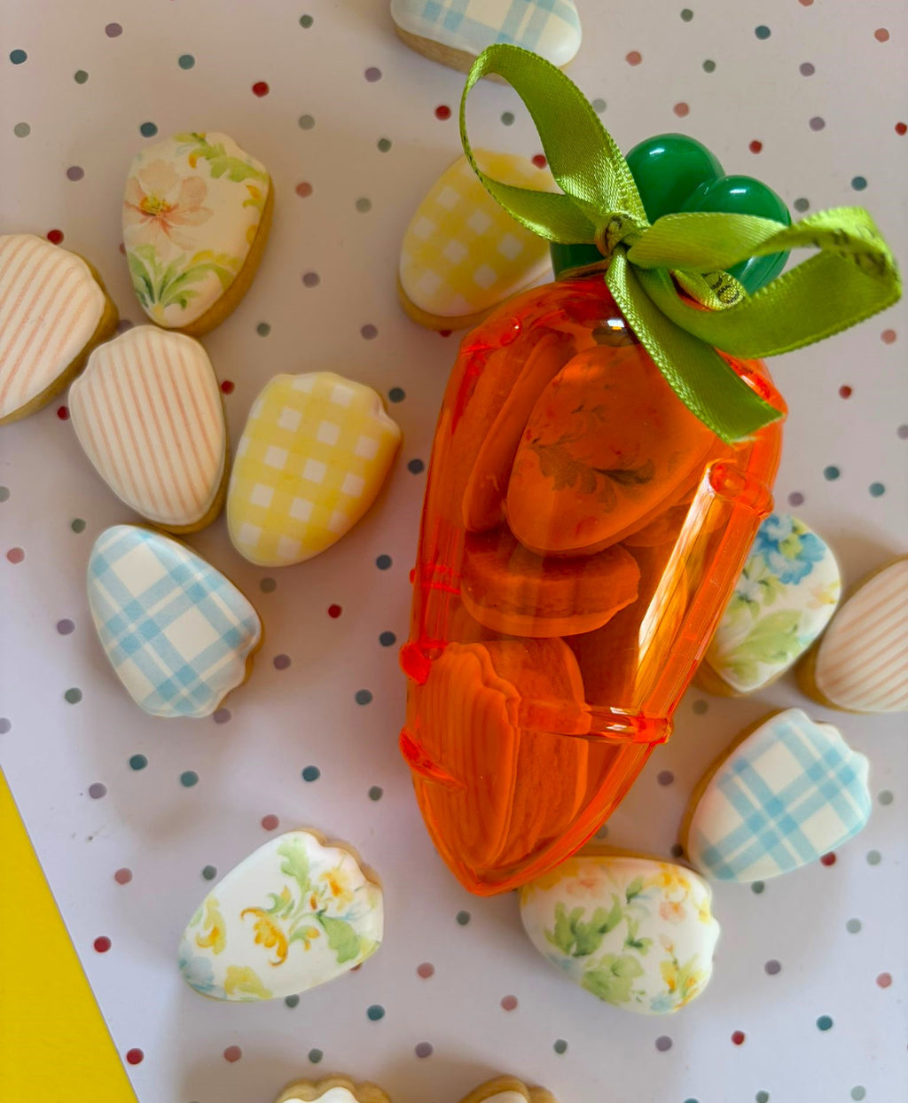 Easter Carrot Gift Pod